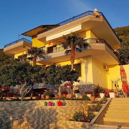 Villa Meminaj Vlorë Exterior foto